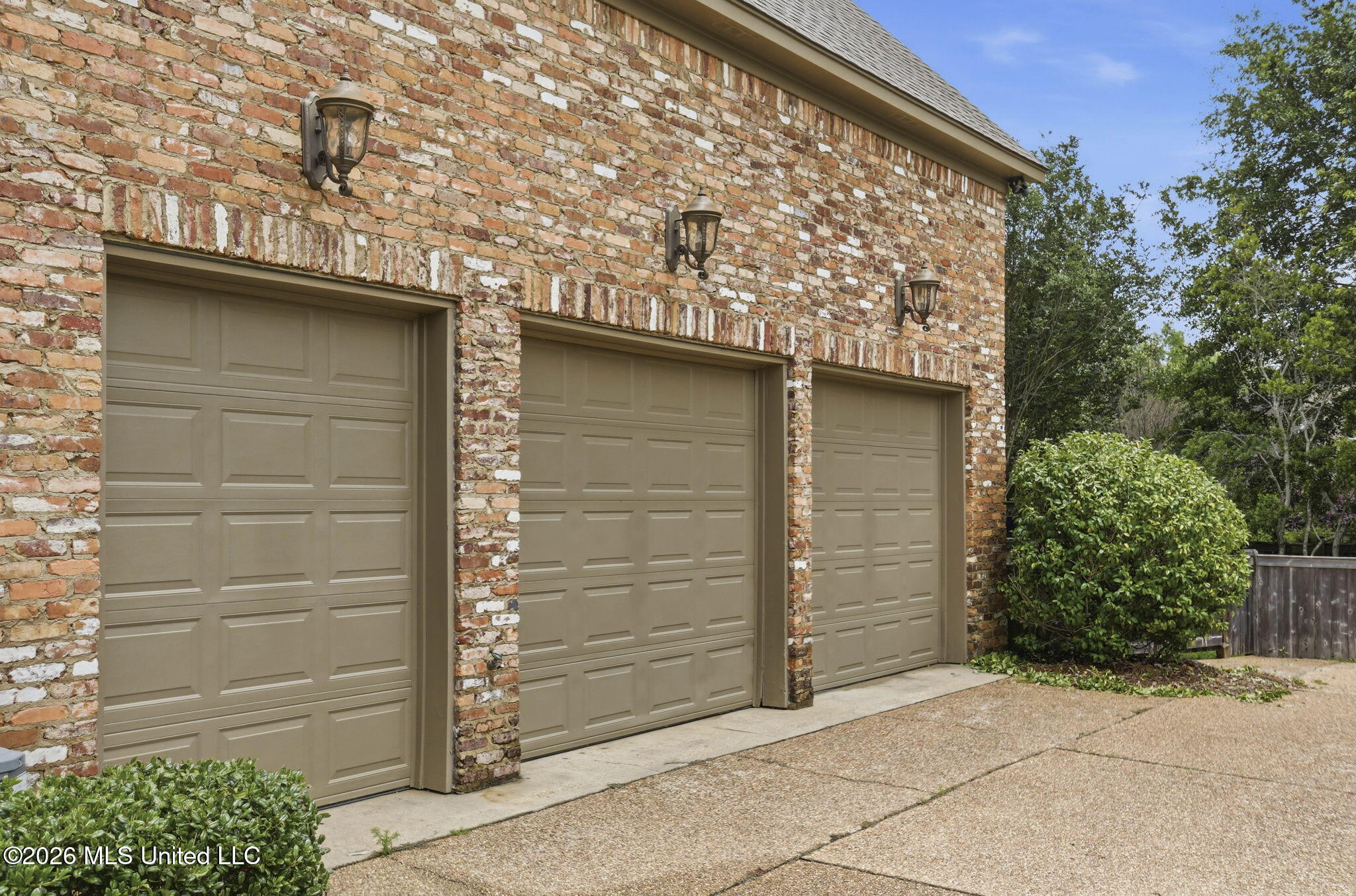 113 Carlton Boulevard Ridgeland, MS 39157 - Photo 69 of 82 Garage Views
