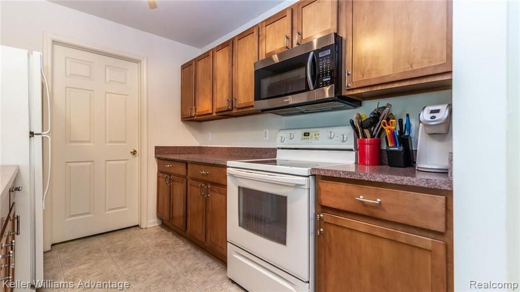 11790 Farmington Road Livonia, MI 48150 - Photo 12 of 32