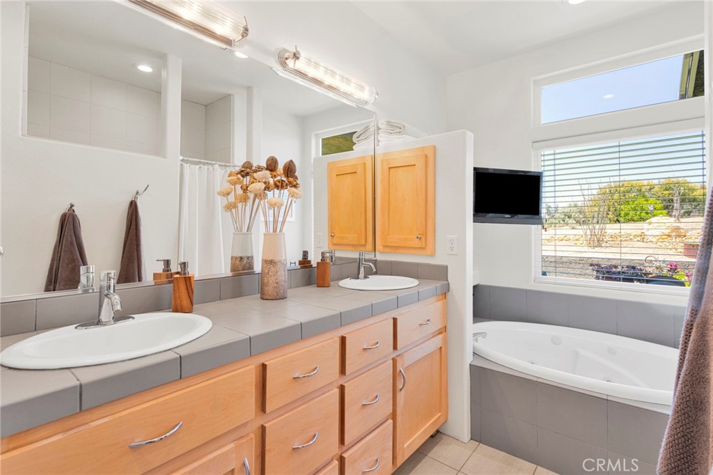 7031 Joshua Road Oak Hills, CA 92344 - Photo 30 of 77