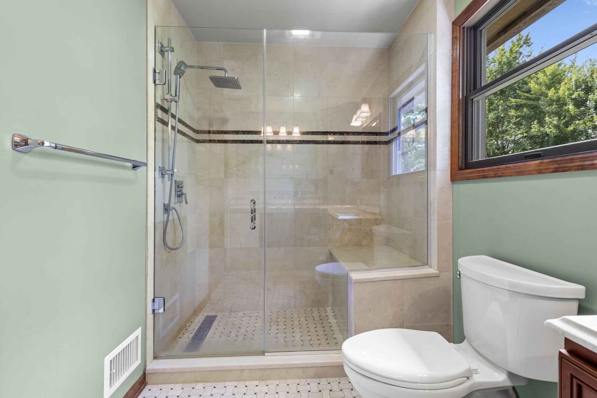 1161 Riva Ridge Boulevard Columbus, OH 43230 - Photo 31 of 60 OWNERS FULL BATH