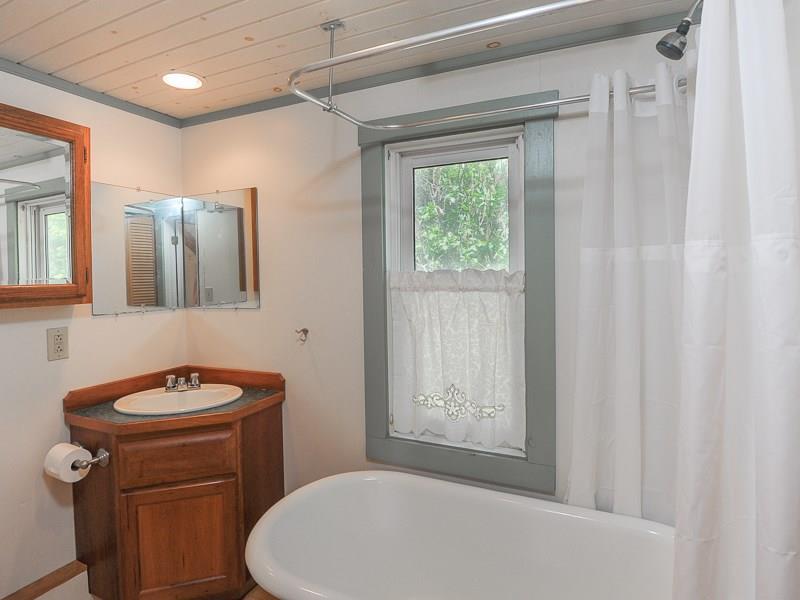 51 Basin Point Road Harpswell, ME 04079 - Photo 10 of 20 Charming bathroom, claw foot tub...