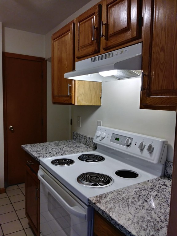 21 Middlesex Avenue, Unit 102 Worcester, MA 01604 - Photo 7 of 15