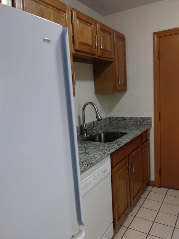 21 Middlesex Avenue, Unit 102 Worcester, MA 01604 - Photo 8 of 15