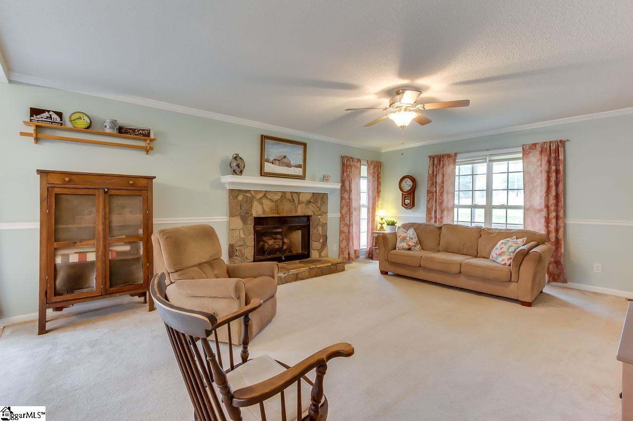 729 Zion School Road Easley, SC 29642 - Photo 8 of 36