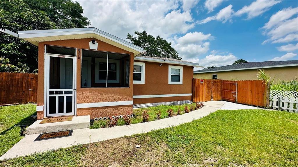 a front view of house with yard