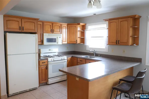 $3,500 | 118 Hobart Avenue, Rutherford, NJ 07070