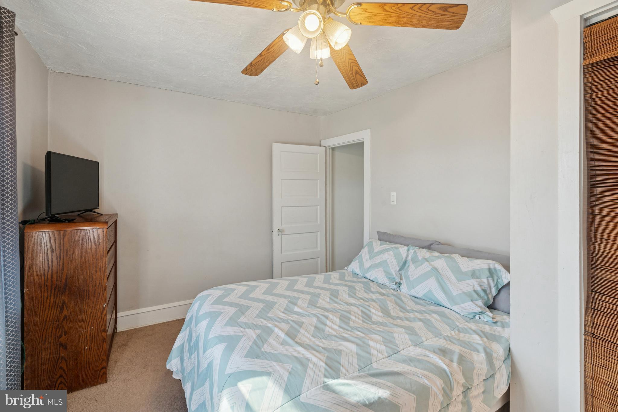 7521 Claridge Street Philadelphia, PA 19111 - Photo 11 of 25