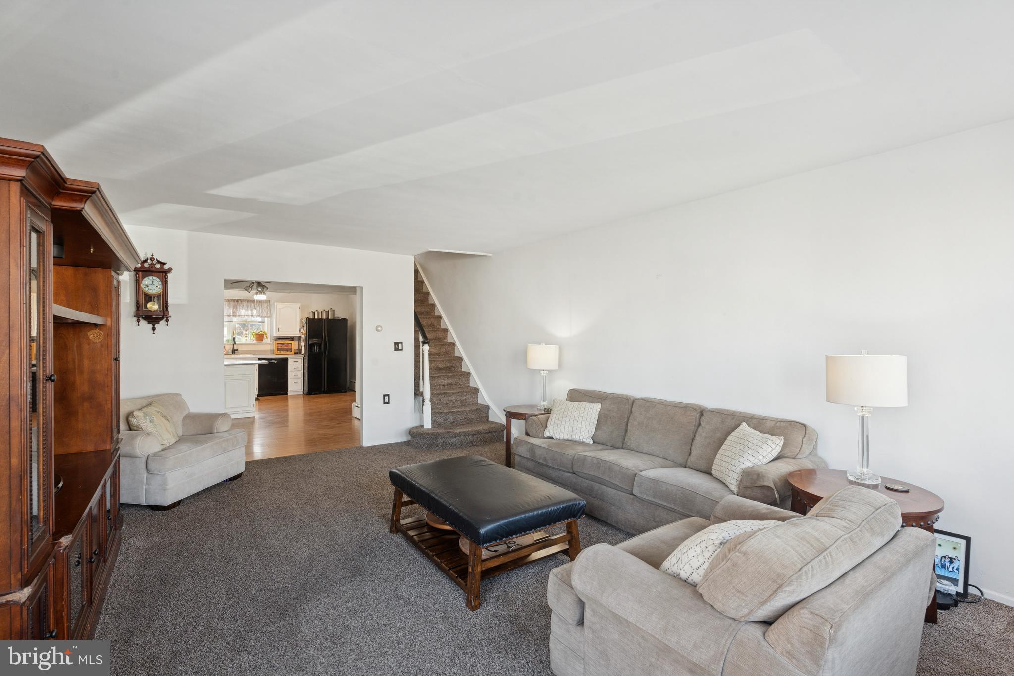 7521 Claridge Street Philadelphia, PA 19111 - Photo 3 of 25