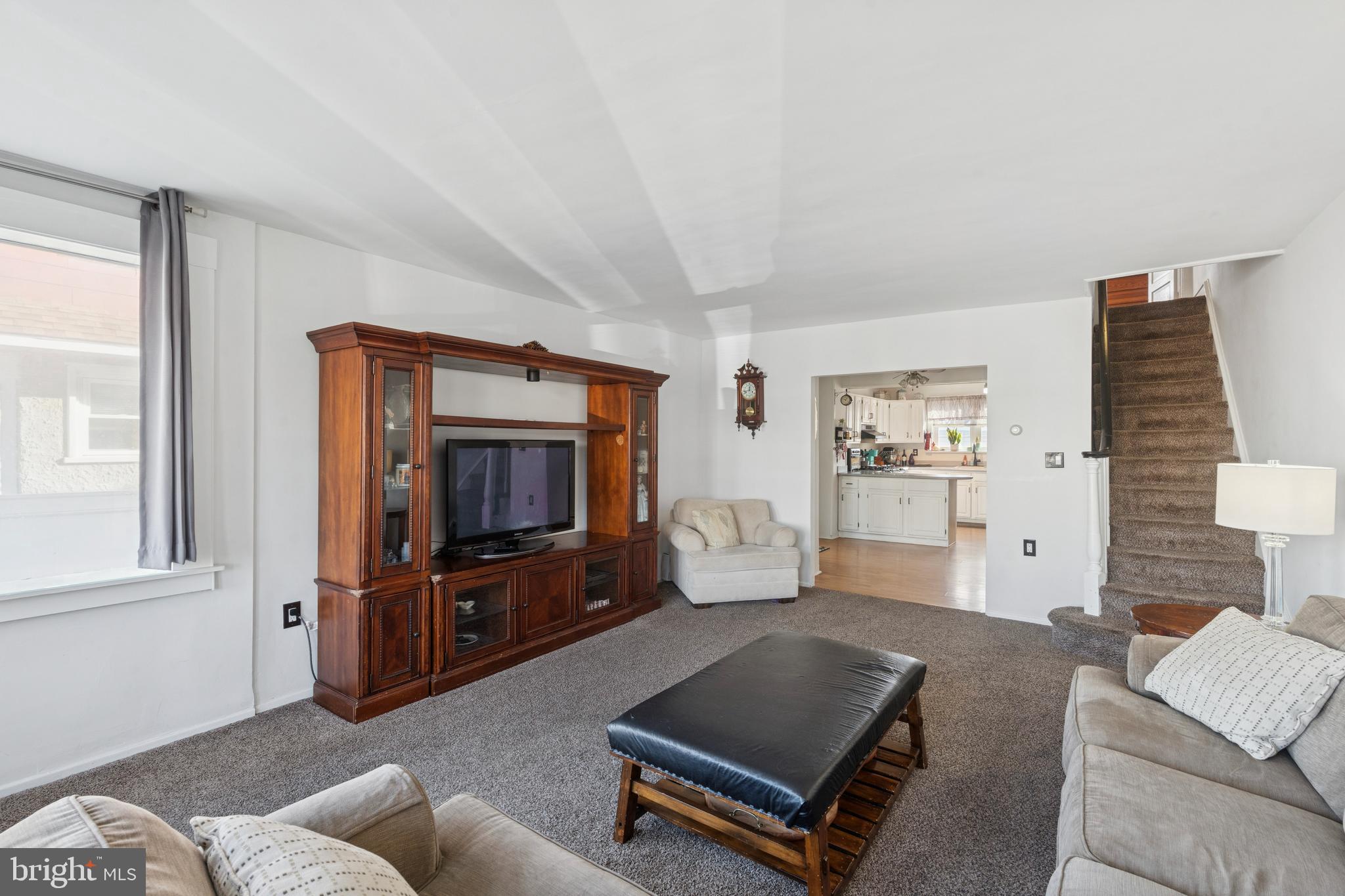 7521 Claridge Street Philadelphia, PA 19111 - Photo 5 of 25