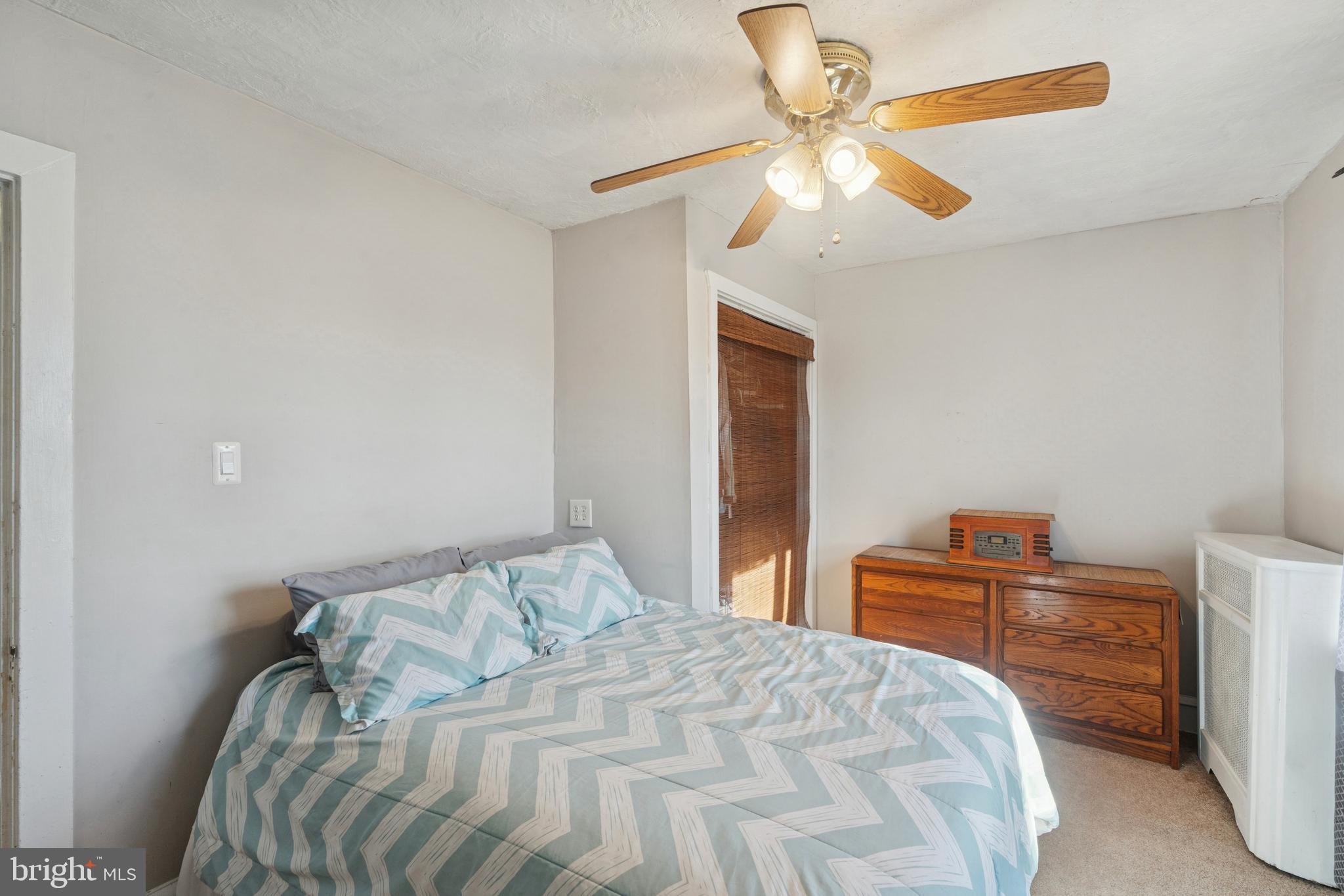 7521 Claridge Street Philadelphia, PA 19111 - Photo 10 of 25