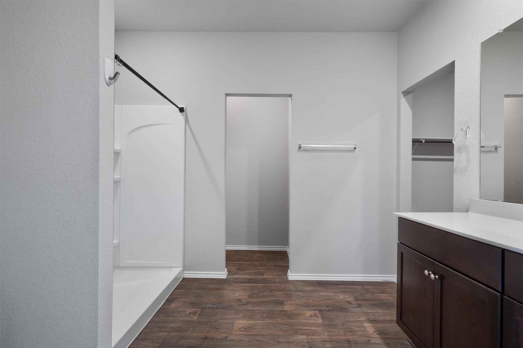 6121 Ronee Leah Drive Austin, TX 78724 - Photo 12 of 30 Primary Bath