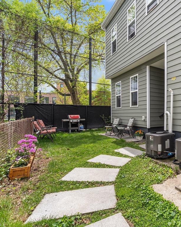7 Reeds Court, Unit 1 Somerville, MA 02145 - Photo 20 of 26 Gallery Image 20