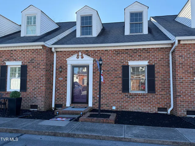 $229,999 | 521 Hickory Road, Unit 521, Bristol, TN 37620