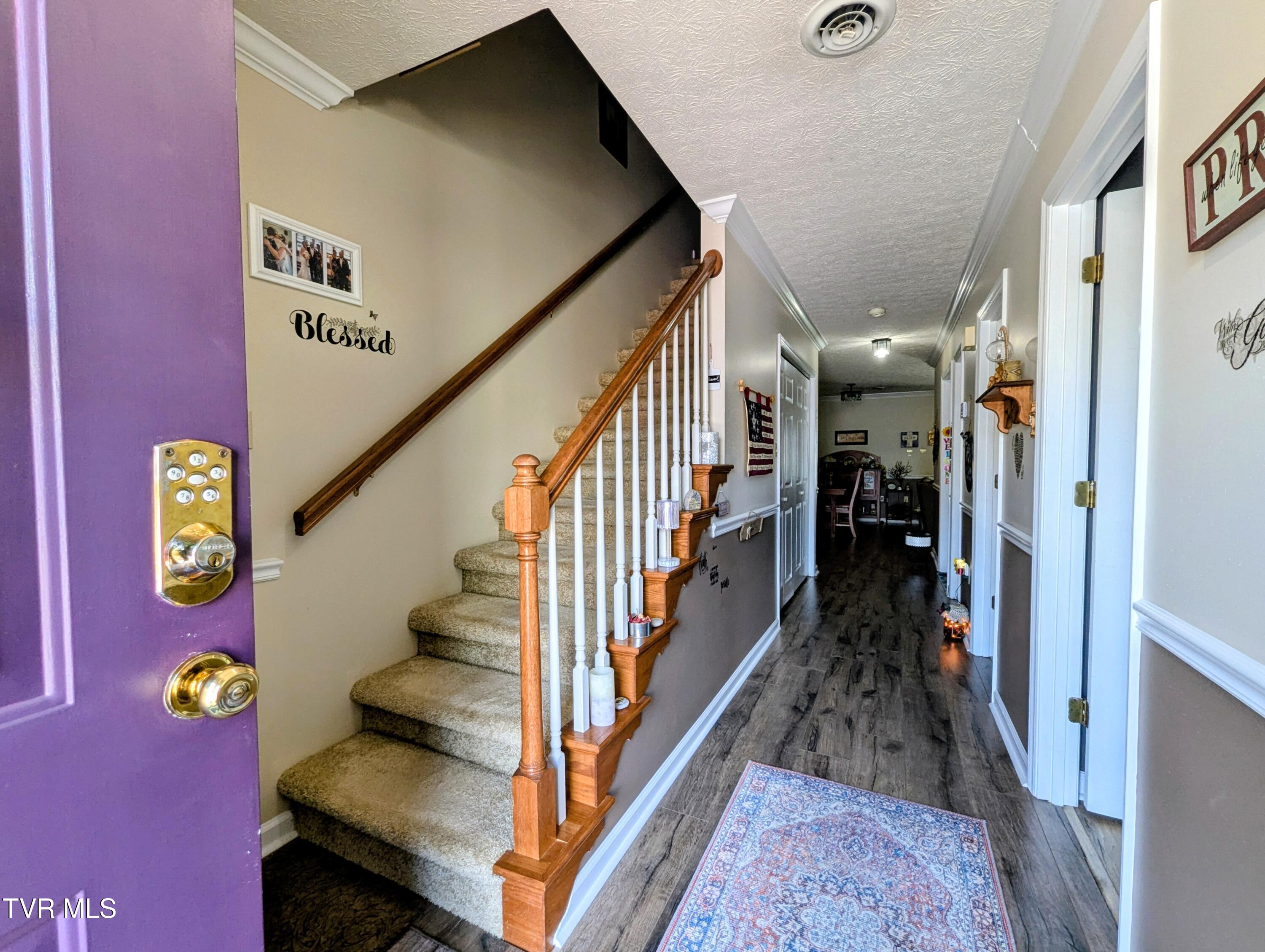 521 Hickory Road, Unit 521 Bristol, TN 37620 - Photo 2 of 53 Frontentrance