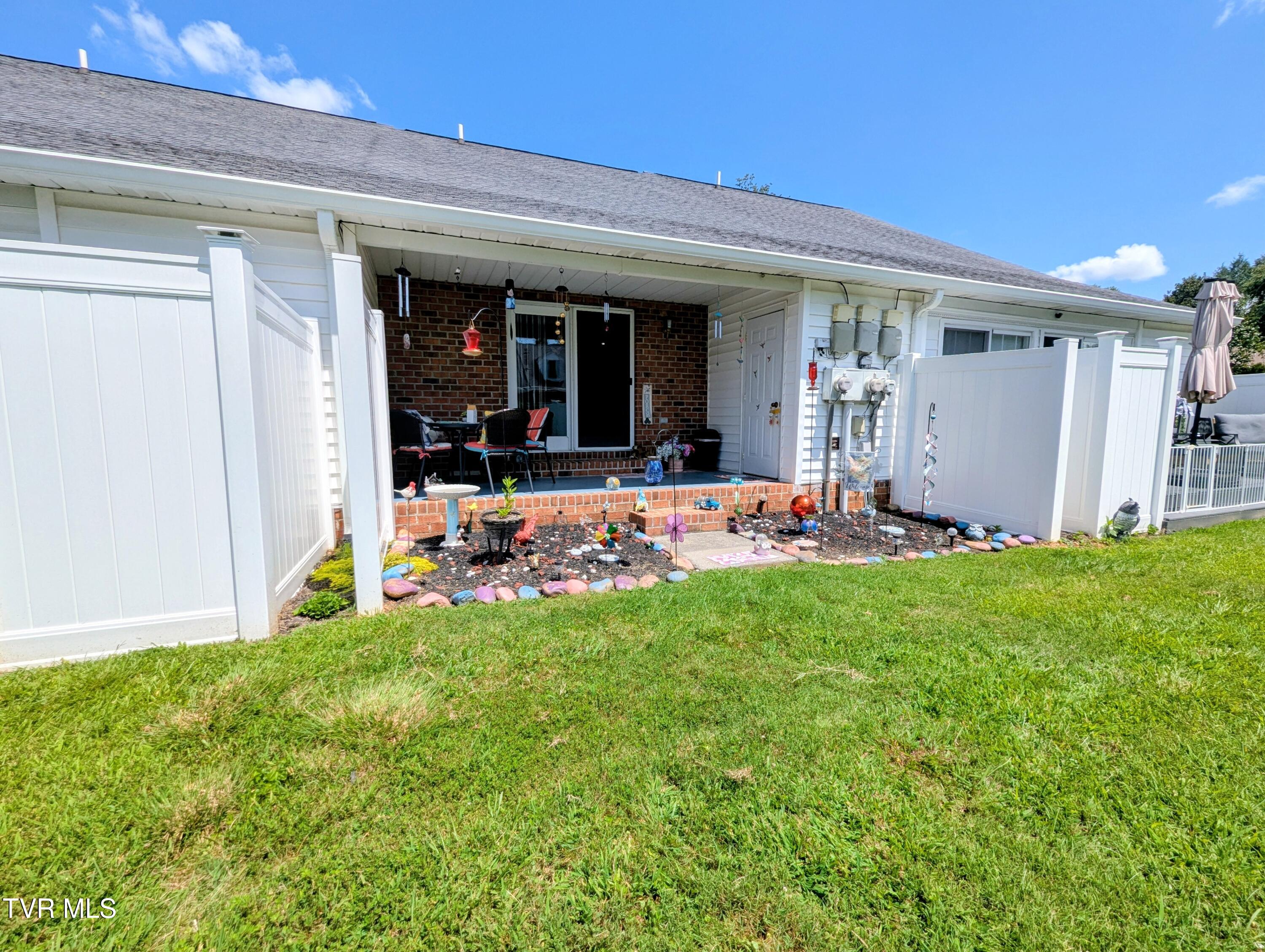 521 Hickory Road, Unit 521 Bristol, TN 37620 - Photo 24 of 53 Backporch.