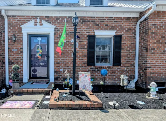 $229,999 | 521 Hickory Road, Unit 521, Bristol, TN 37620