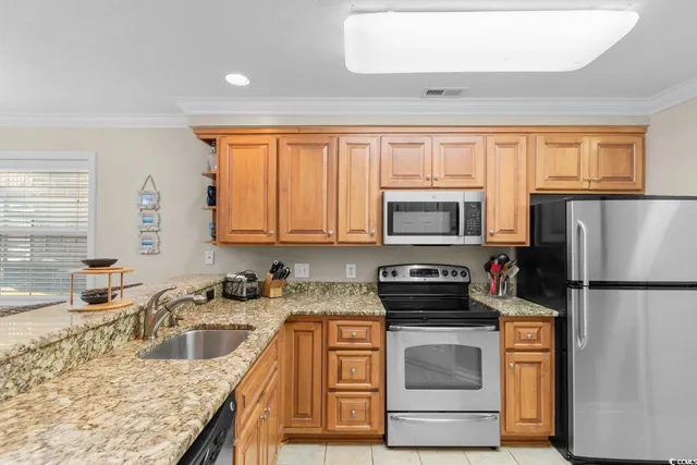 $332,500 | 366 Pinehurst Lane, Unit 13D, Pawleys Island, SC 29585