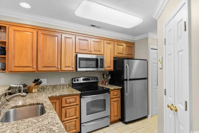 $332,500 | 366 Pinehurst Lane, Unit 13D, Pawleys Island, SC 29585