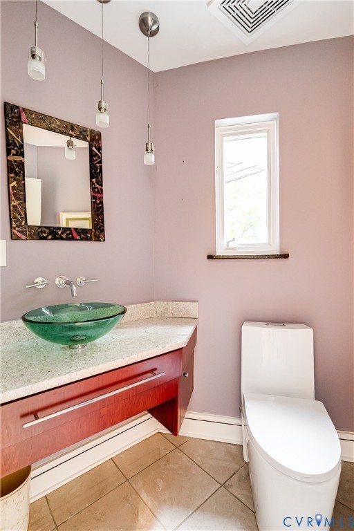 220 Ampthill Road Richmond, VA 23226 - Photo 35 of 59 Powder Room