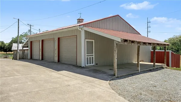 $549,900 | 6742 7 Mile Lane, Elizabeth, IN 47117