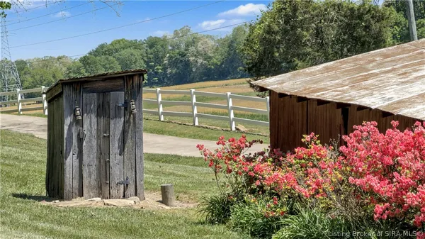 $549,900 | 6742 7 Mile Lane, Elizabeth, IN 47117