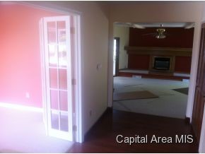 972 Gabriel Road Springfield, IL 62712 - Photo 2 of 12