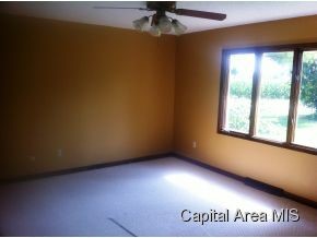 972 Gabriel Road Springfield, IL 62712 - Photo 7 of 12