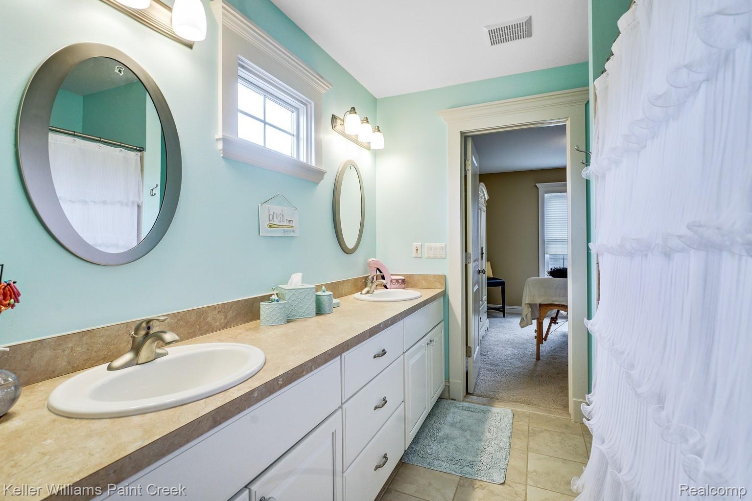 346 Linwood Avenue Rochester, MI 48307 - Photo 25 of 35 dsc03680-dsc03682.jpg