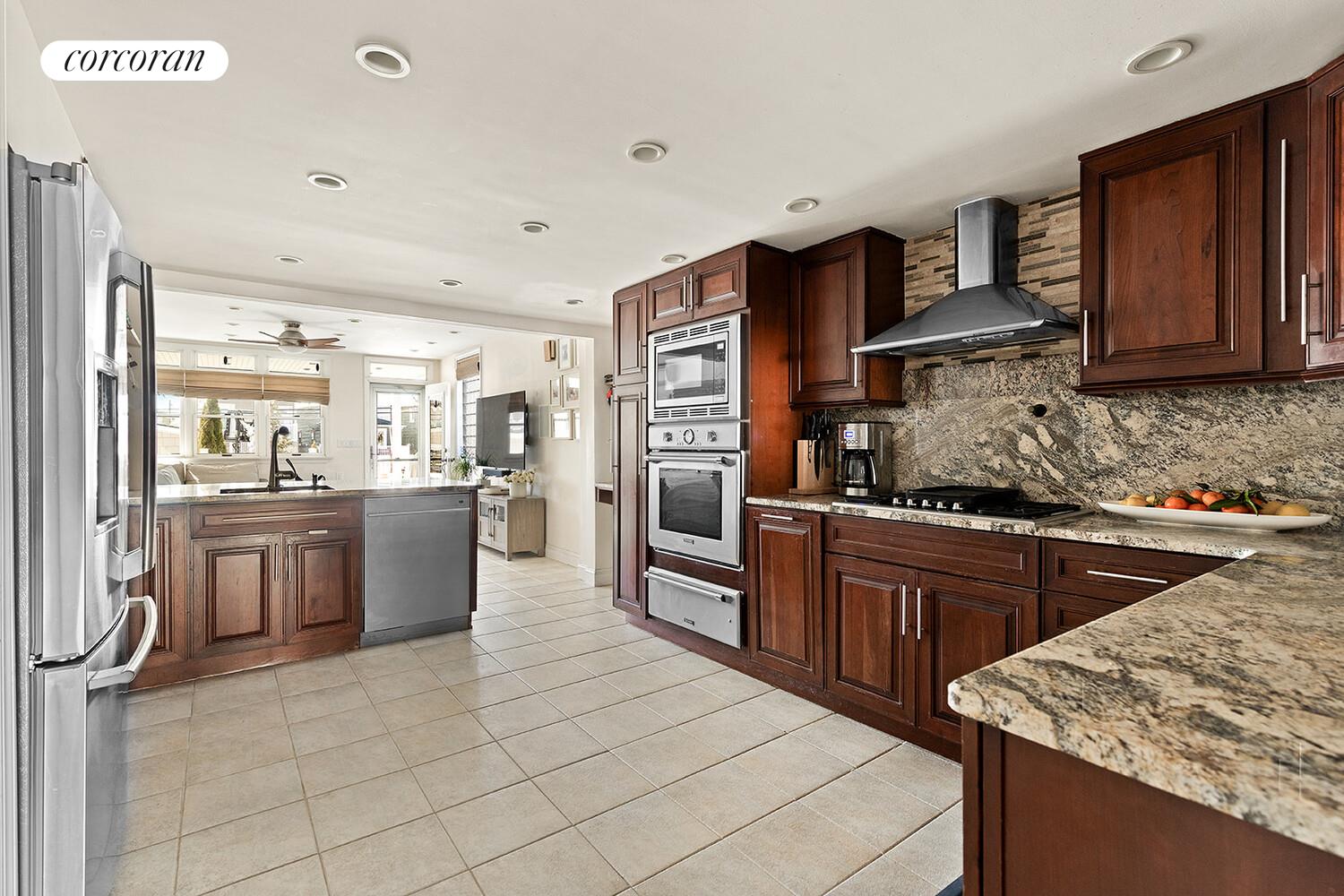 210 Roxbury Avenue Queens, NY 11697 - Photo 4 of 12