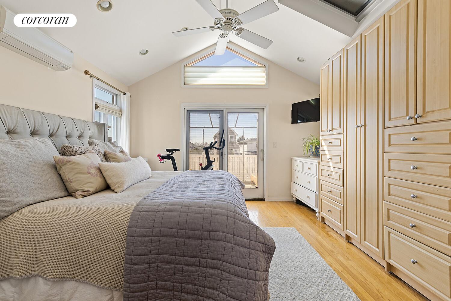 210 Roxbury Avenue Queens, NY 11697 - Photo 7 of 12