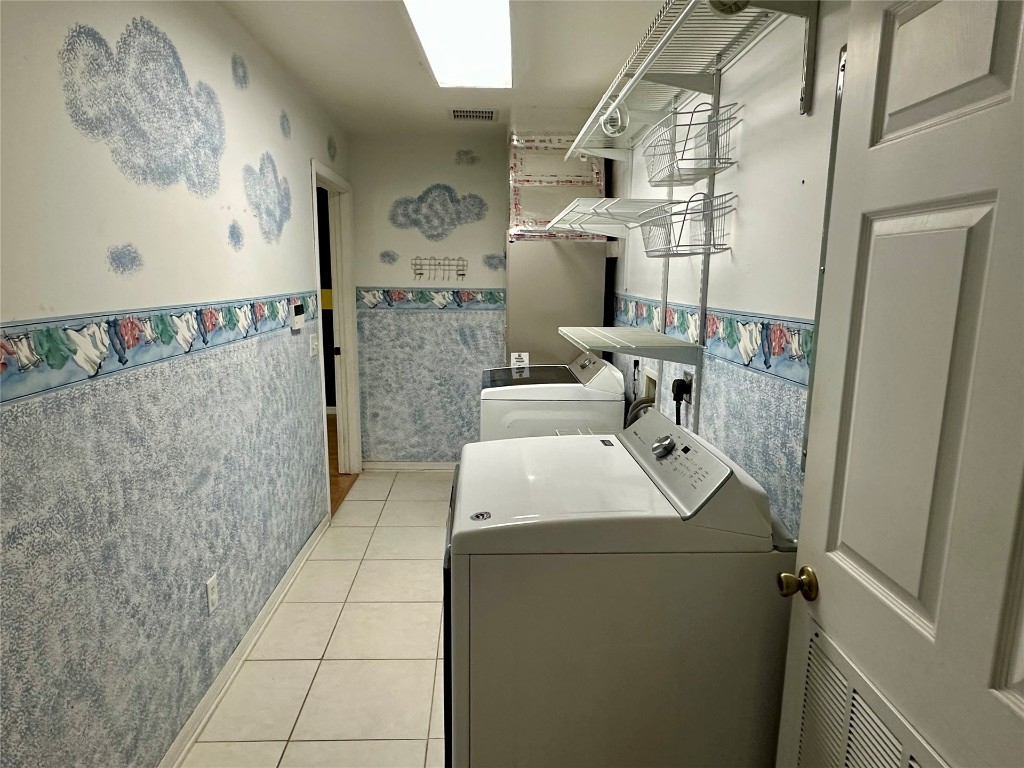 35110 Gretchens Way Callahan, FL 32011 - Photo 18 of 35 Laundry room