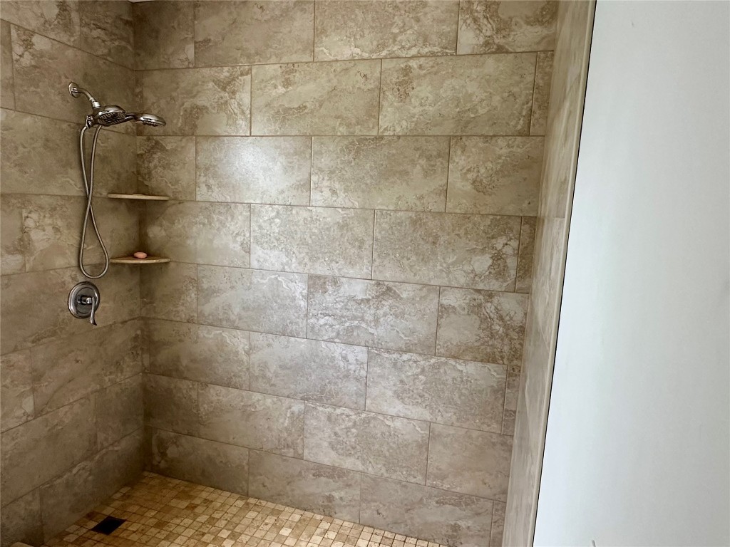 35110 Gretchens Way Callahan, FL 32011 - Photo 23 of 35 master shower