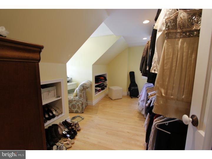 1163 Valley Road Hockessin, DE 19707 - Photo 19 of 25 Walk-in Closet
