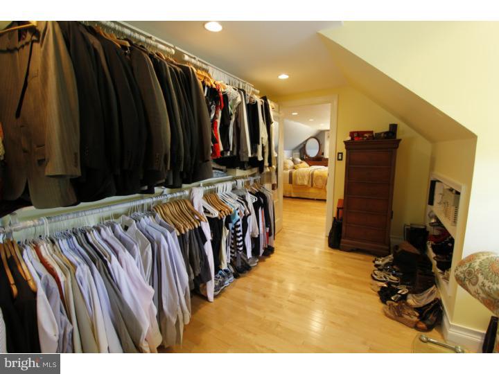 1163 Valley Road Hockessin, DE 19707 - Photo 20 of 25 Walk-in Closet