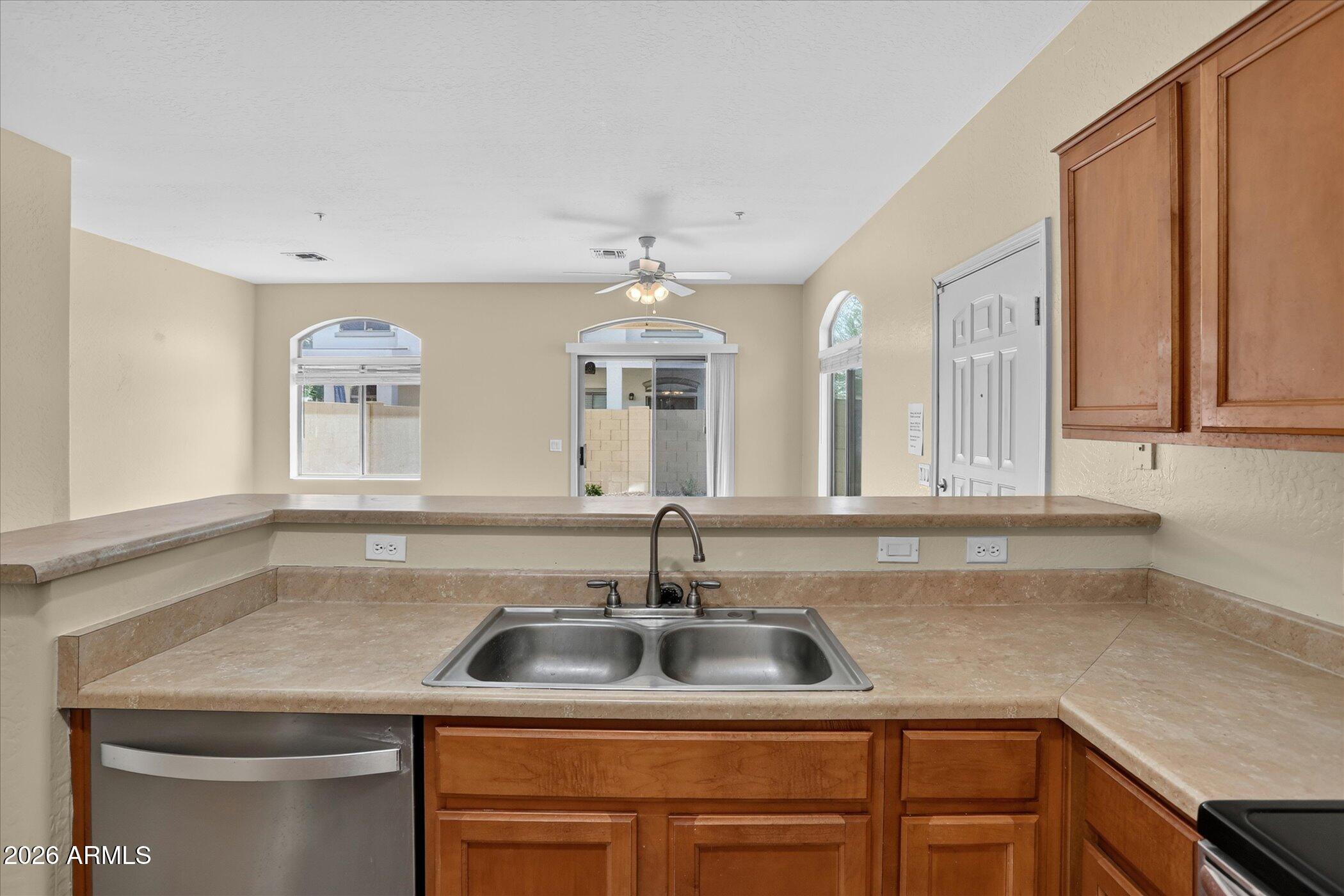 2150 East Bell Road, Unit 1090 Phoenix, AZ 85022 - Photo 16 of 39 16