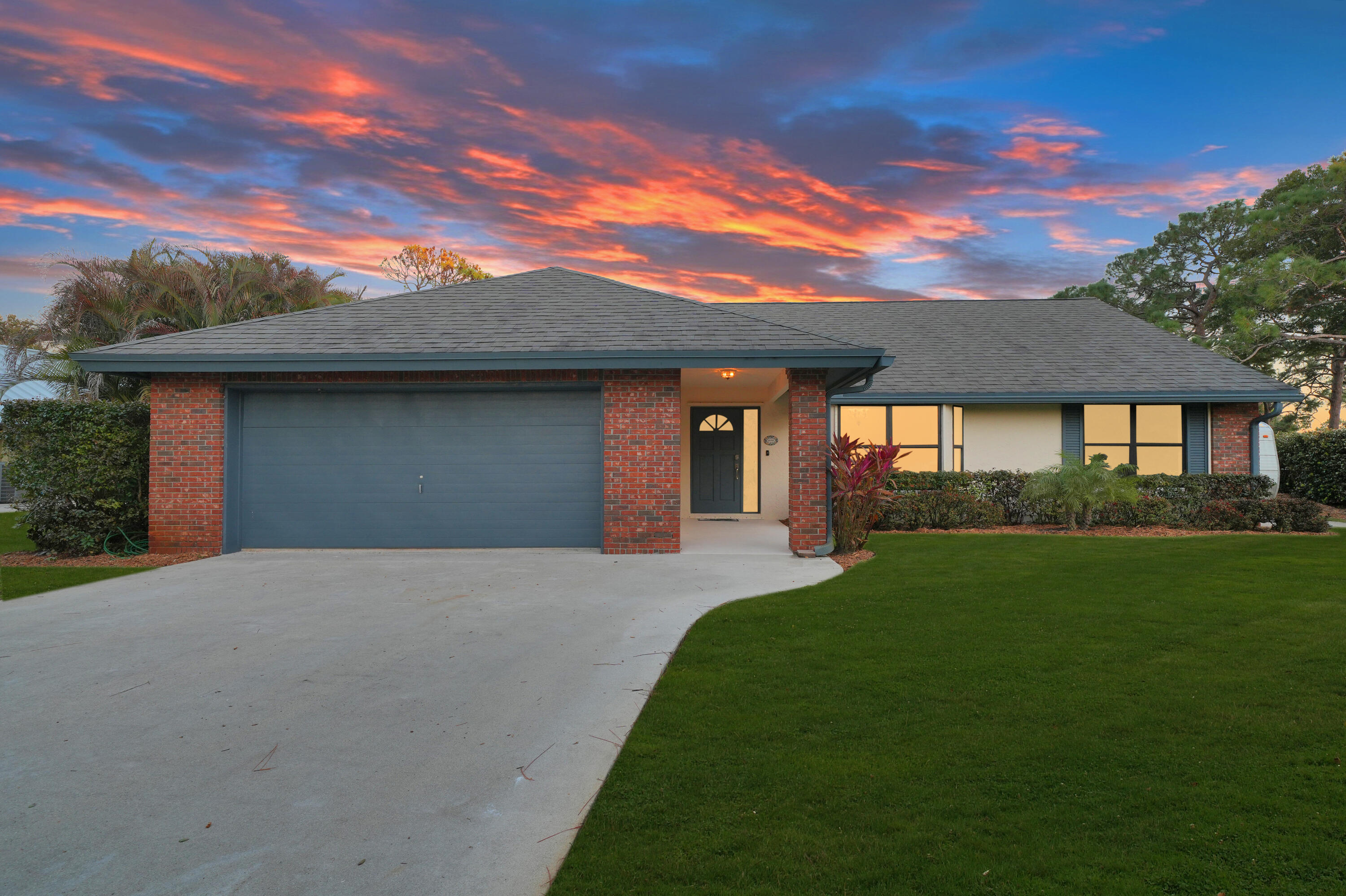 18808 Falcon Way Jupiter, FL 33458 - Photo 51 of 75 34_Twilight_3