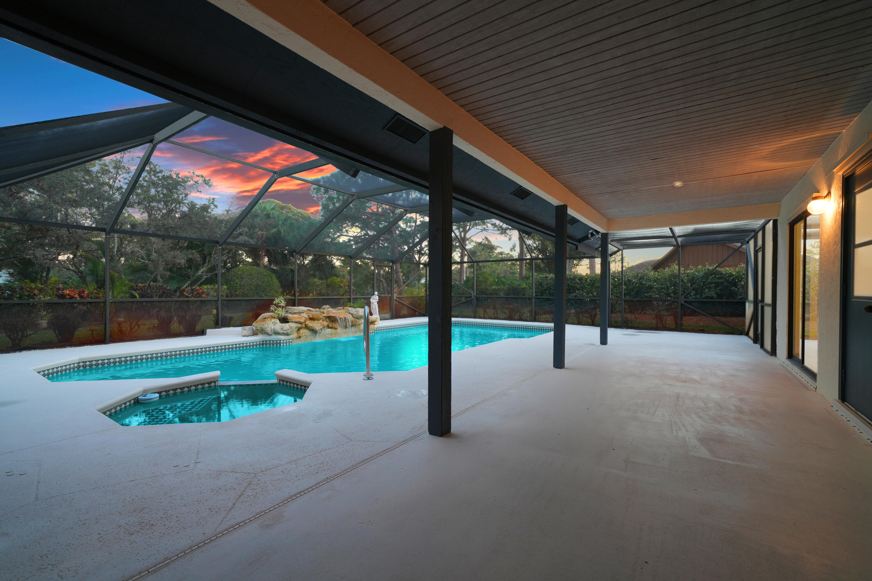 18808 Falcon Way Jupiter, FL 33458 - Photo 52 of 75 35_twilight_4