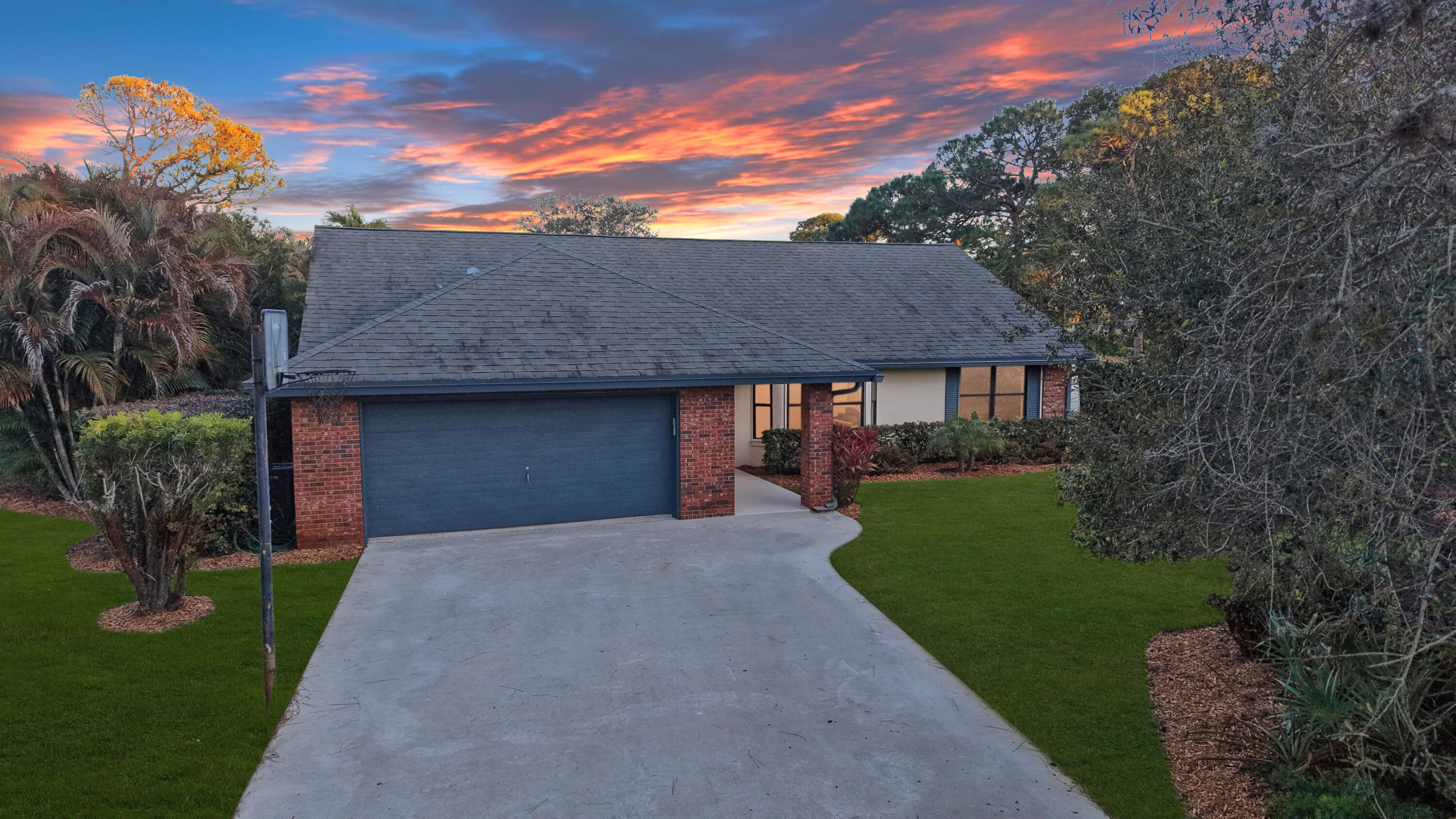 18808 Falcon Way Jupiter, FL 33458 - Photo 58 of 75 46_Twilight_15