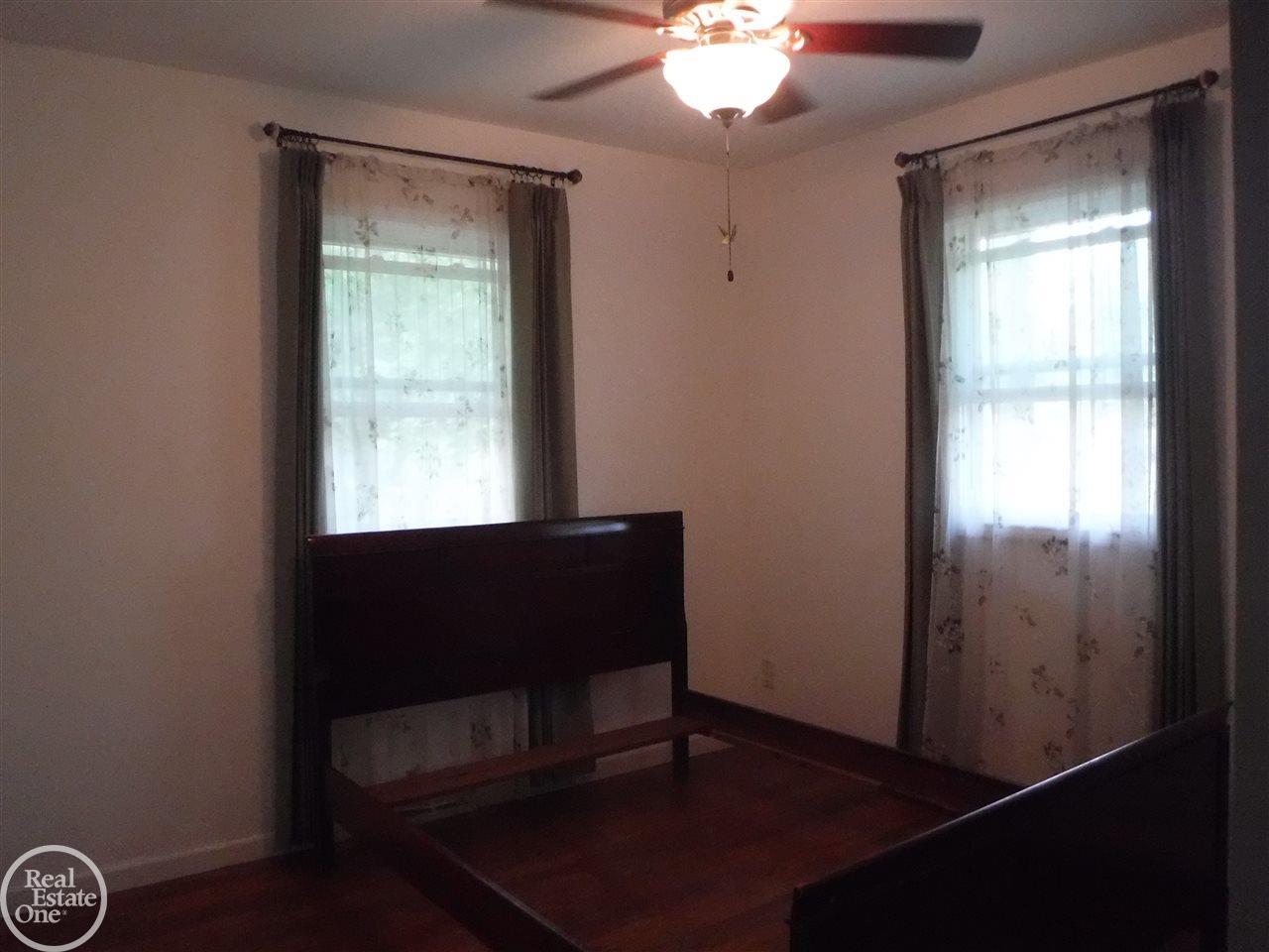 4585 Rattek Road Clarkston, MI 48346 - Photo 14 of 41