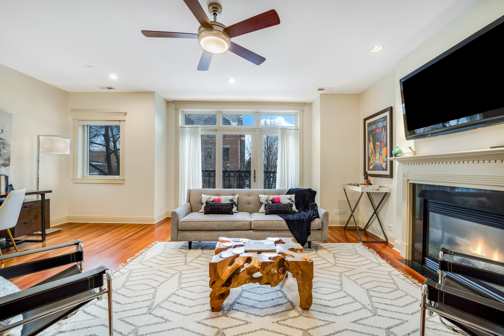 1018 South May Street, Unit 2S Chicago, IL 60607 - Photo 7 of 23