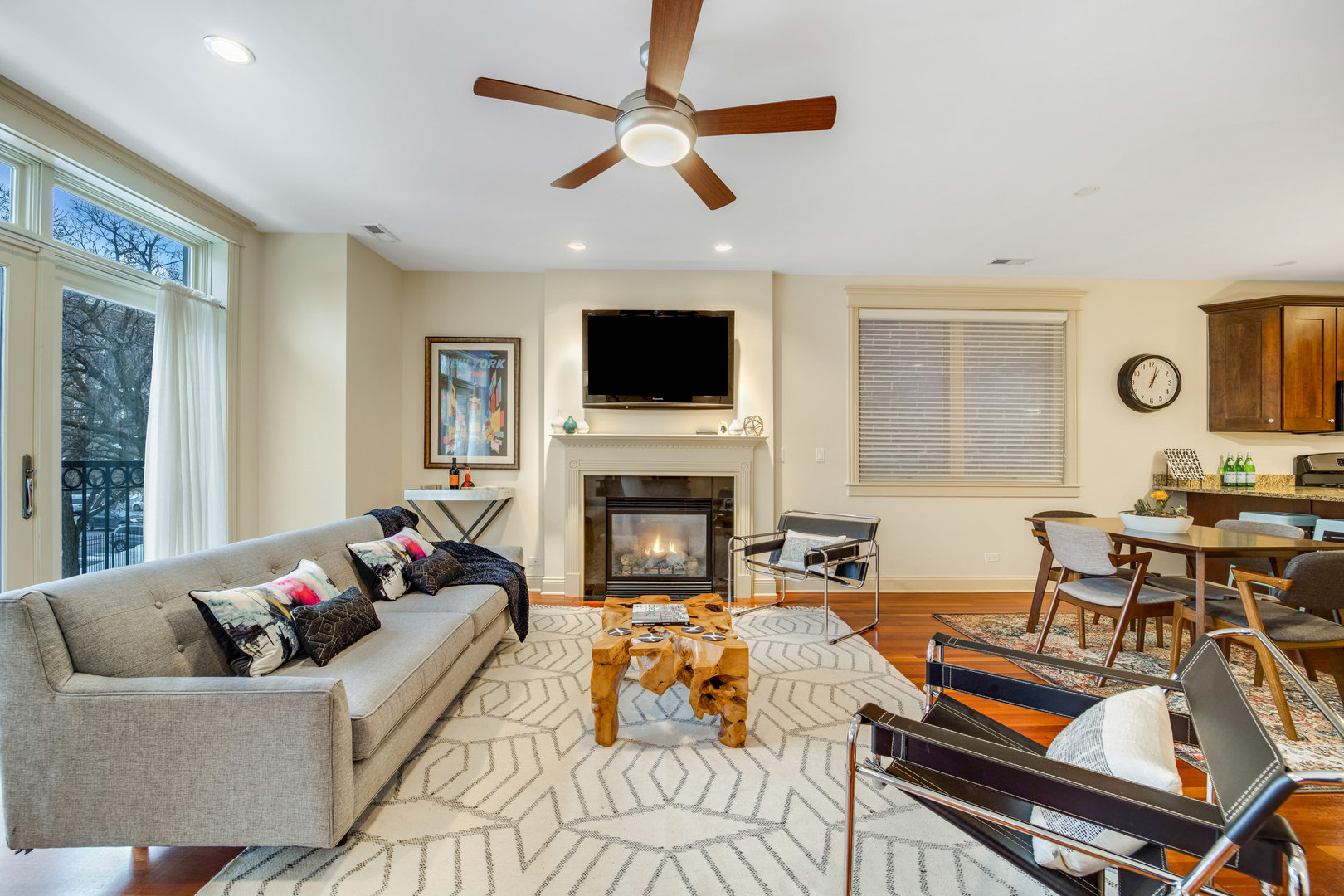 1018 South May Street, Unit 2S Chicago, IL 60607 - Photo 8 of 23