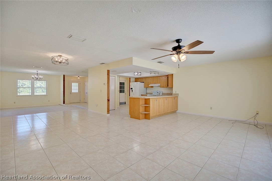 8424 Castile Road Sebring, FL 33876 - Photo 7 of 36 Gallery Image 7