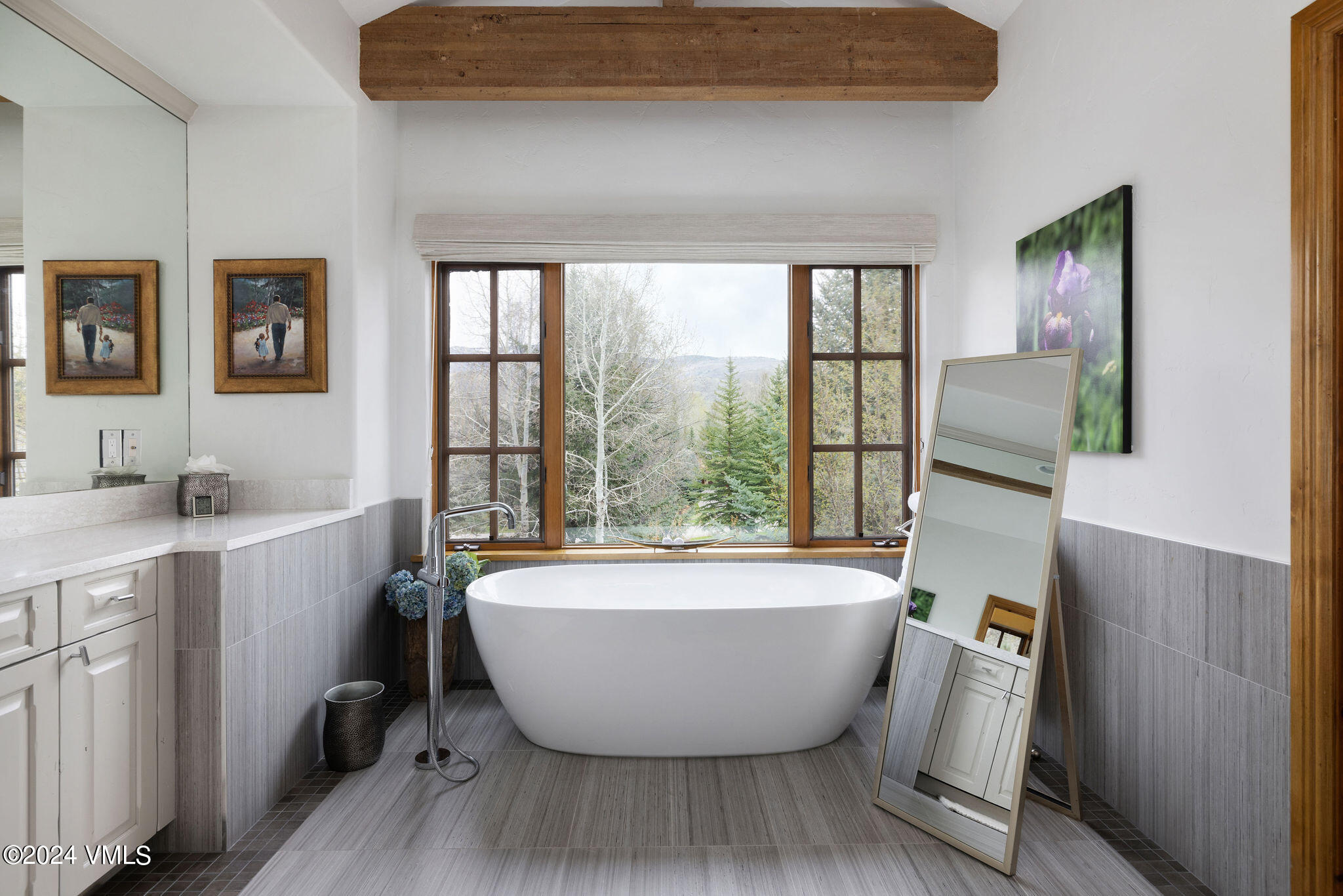 264 Arrowhead Drive Edwards, CO 81632 - Photo 11 of 31 264_arrowhead_dr_e_interior_primary_bath