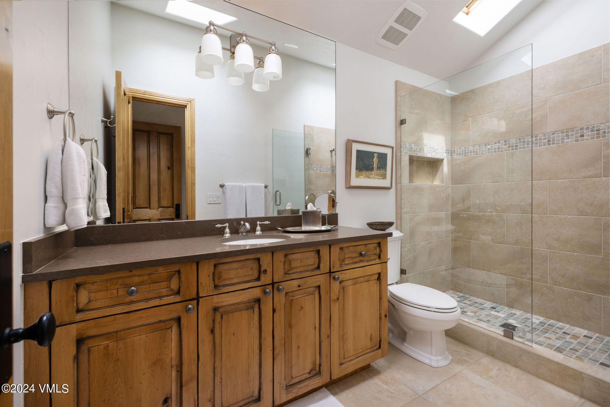 264 Arrowhead Drive Edwards, CO 81632 - Photo 13 of 31 264_arrowhead_dr_e_interior_bath_03