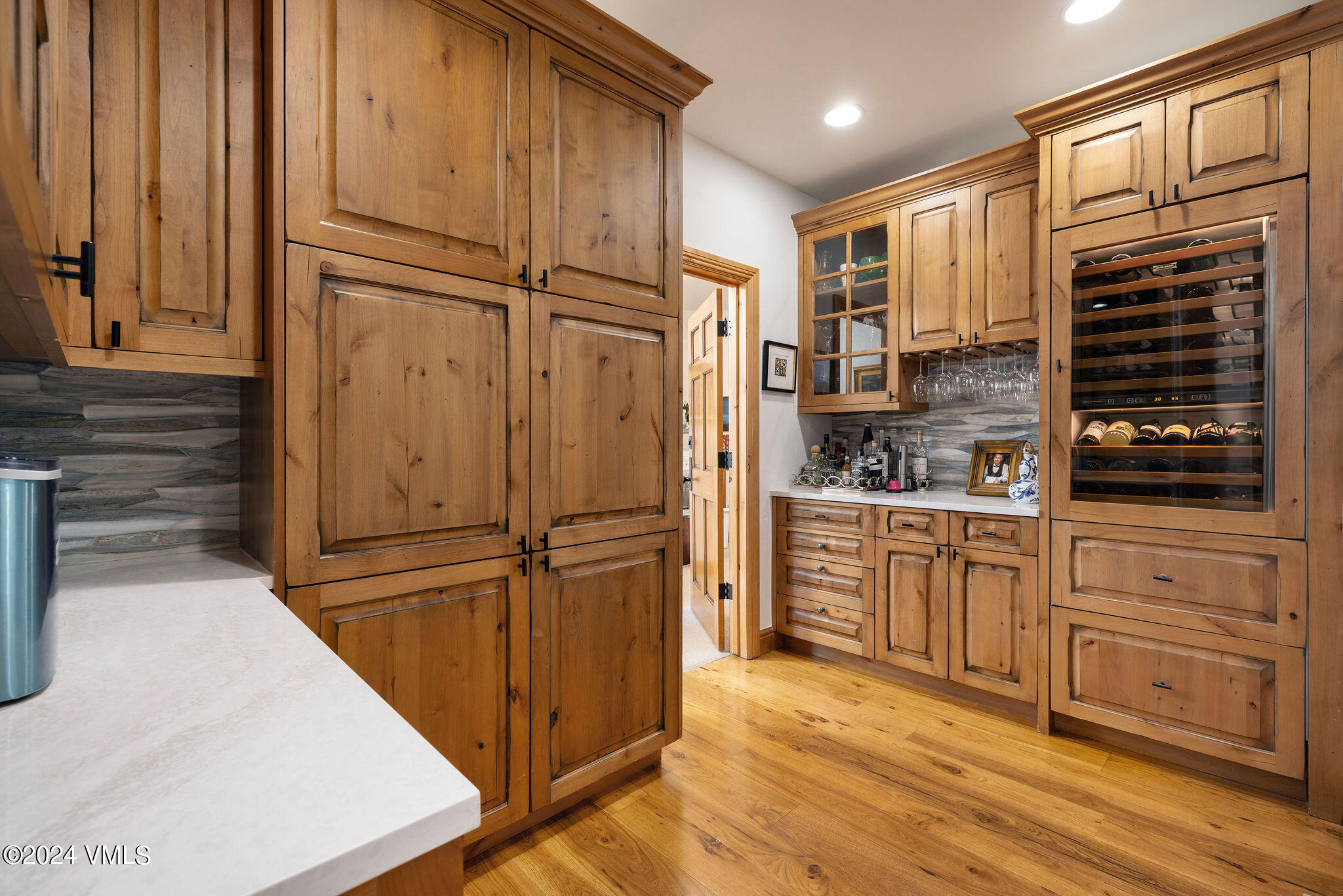 264 Arrowhead Drive Edwards, CO 81632 - Photo 8 of 31 264_arrowhead_dr_e_inteior_pantry