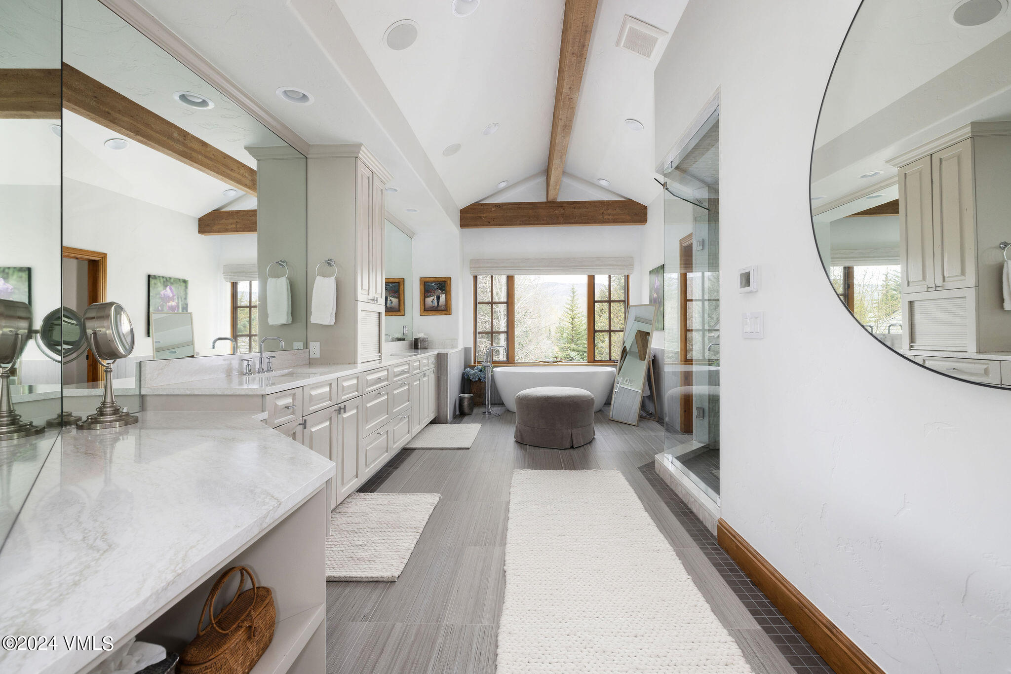 264 Arrowhead Drive Edwards, CO 81632 - Photo 10 of 31 264_arrowhead_dr_e_interior_primary_bath