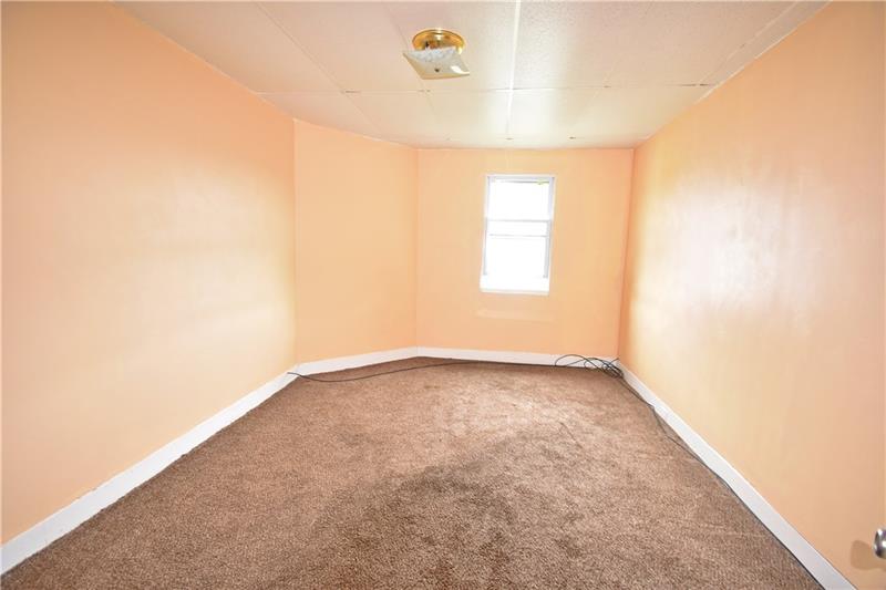 1012 Chartiers Avenue McKees Rocks, PA 15136 - Photo 4 of 10
