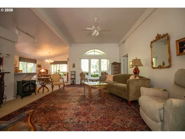 $489,000 | 602 Glenbrook Circle, Florence, OR 97439