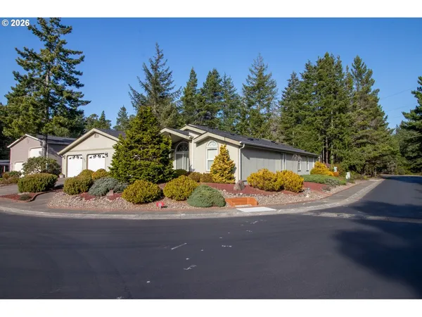 $489,000 | 602 Glenbrook Circle, Florence, OR 97439