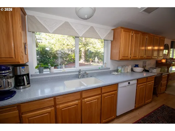 $489,000 | 602 Glenbrook Circle, Florence, OR 97439